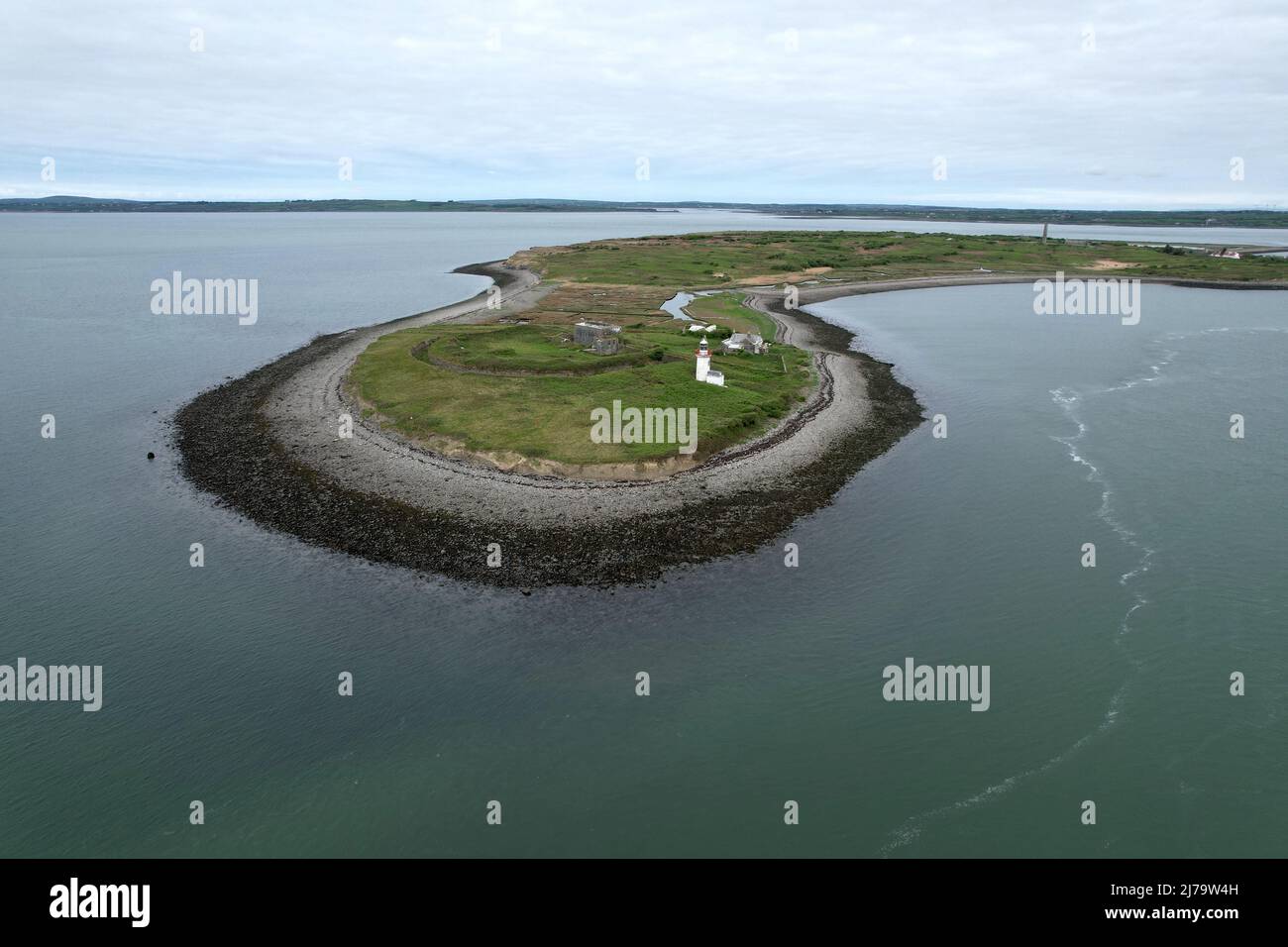Vista del Forte Napoleonico, l'isola di Scattery, Kilrush, Contea di Clare, Irlanda al largo della riva settentrionale dell'estuario di Shannon si trova l'isola di Scattery Foto Stock