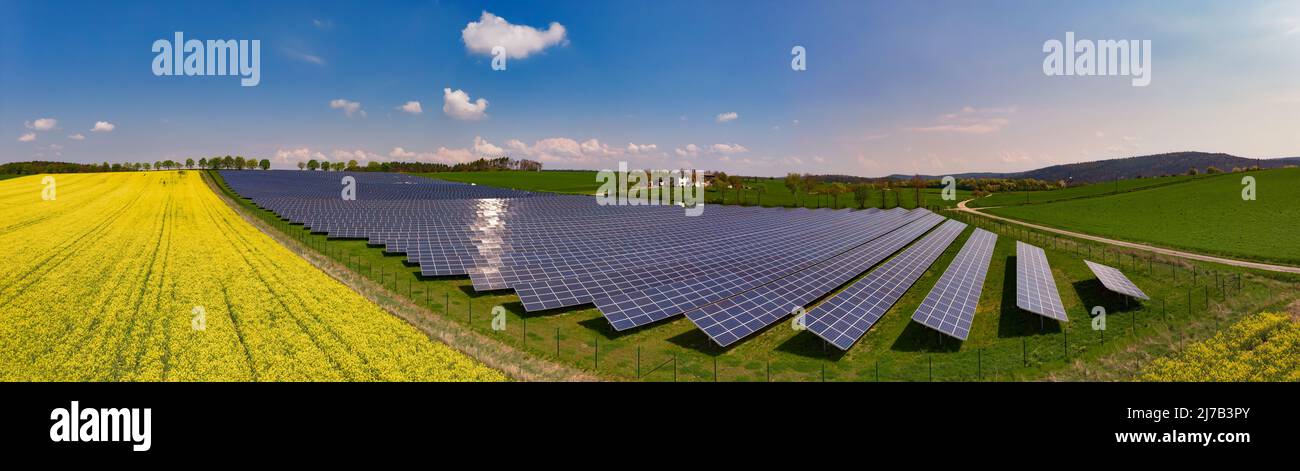 Vista aerea del Parco solare Seßlach, Germania Foto Stock