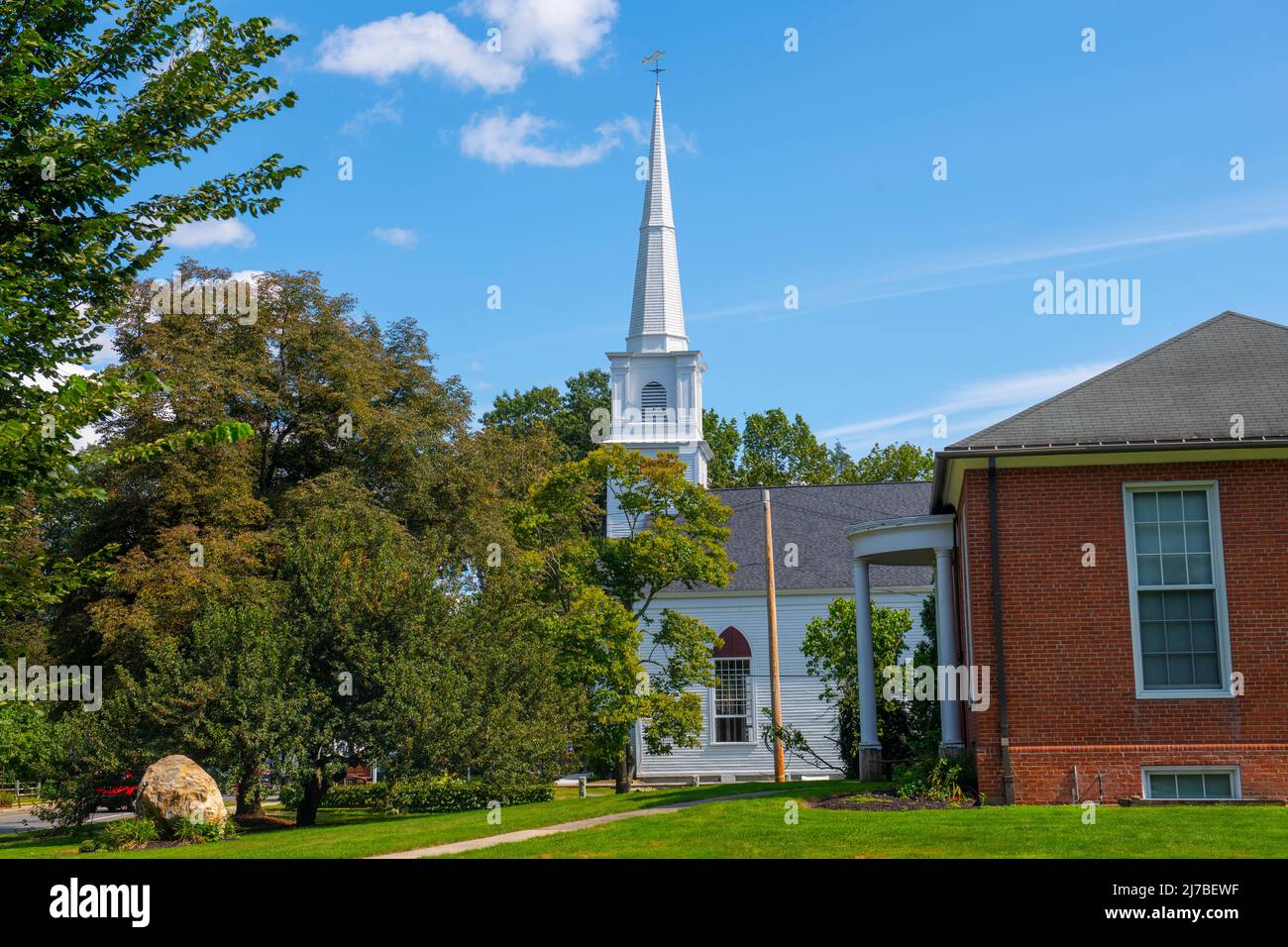 First Church of Christ Congregational at 25 Great Road in Historic District in Town Center of Bedford, Massachusetts ma, USA. Foto Stock