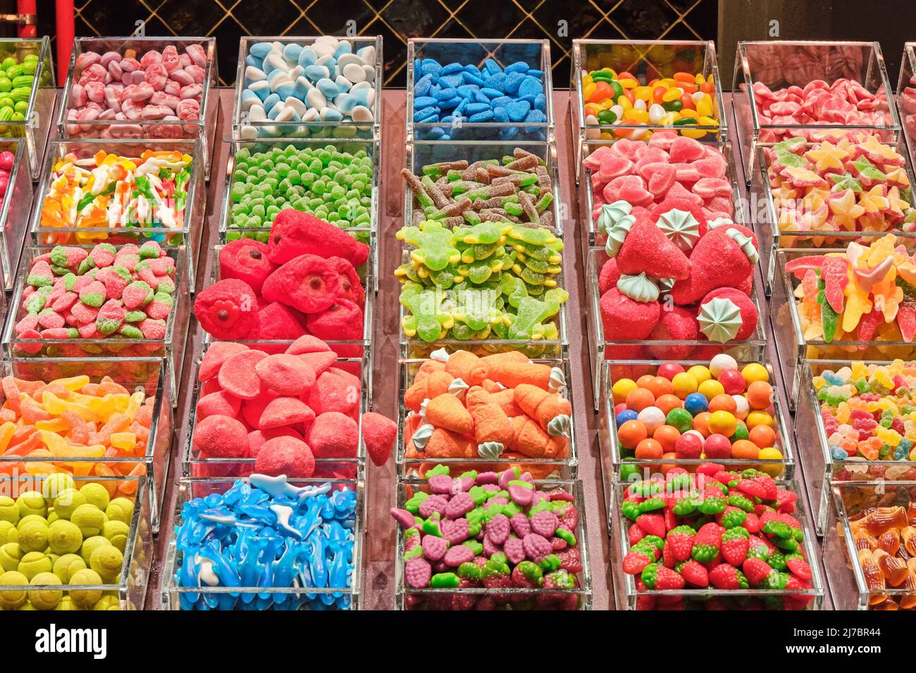 Caramelle e gelatina in vendita in un mercato a Barcellona Foto Stock