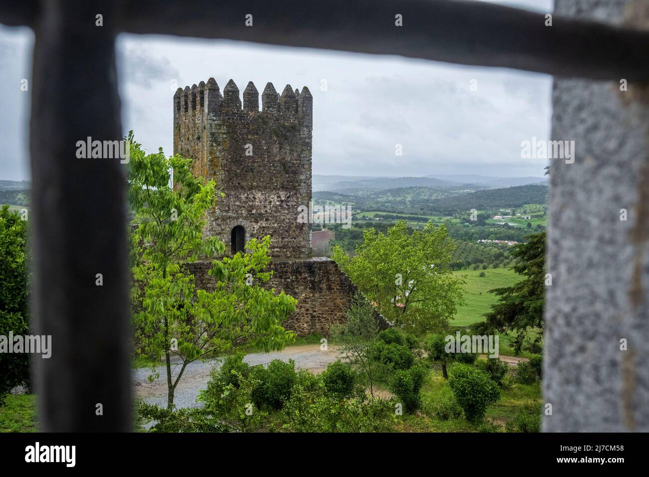 Rovine del castello a Montemor, Portogallo Foto Stock