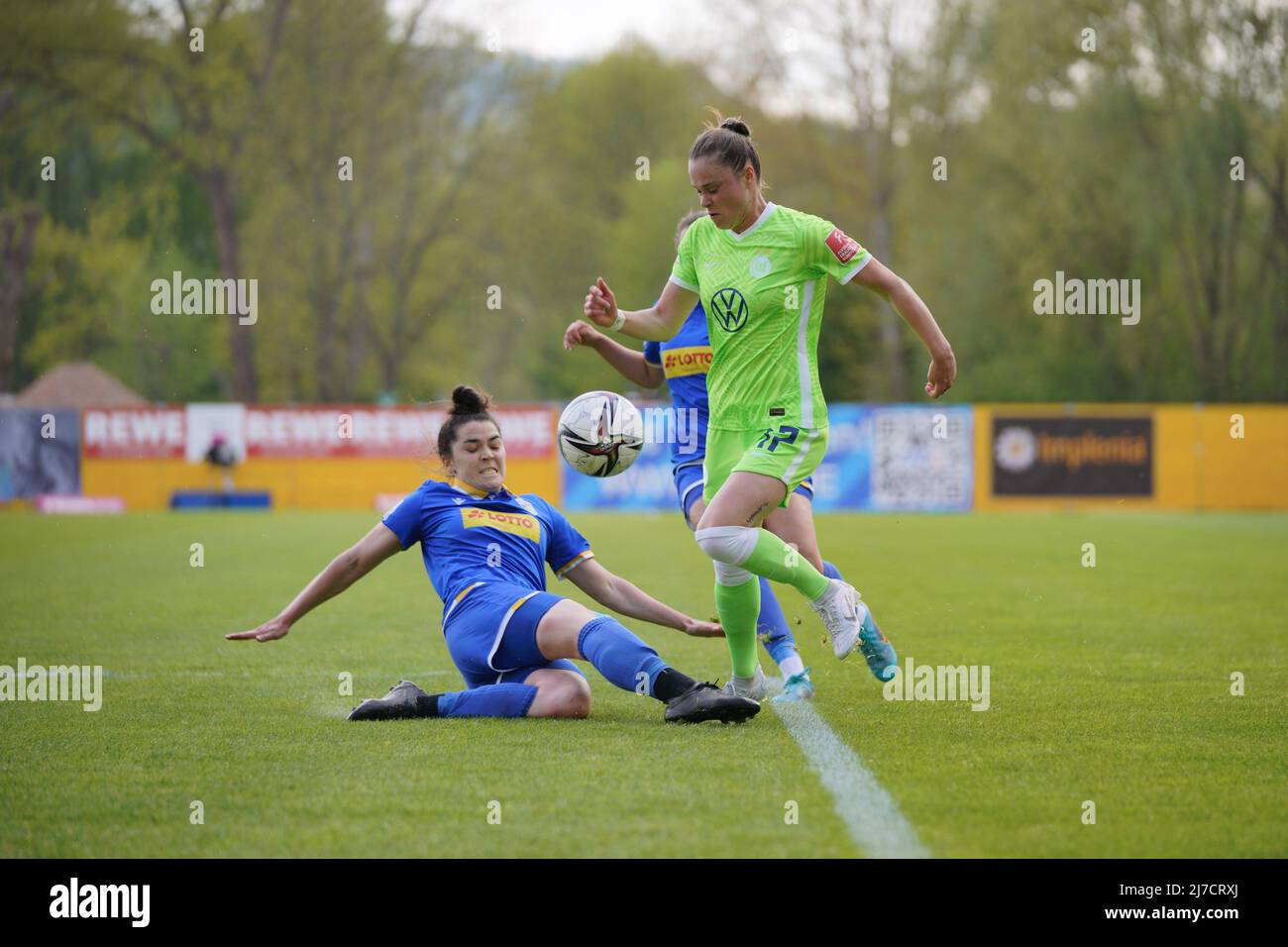 Jena, GERMANIA. 08/05/2022, Ewa Pajor ( 17 Wolfsburg ) durante il flyeralarm Frauenbundesliga gioco tra Carl Zeiss Jena e VfL Wolfsburg a Ernst-Abbe-Sportfeld a Jena, GERMANIA. Flyeralarm Frauenbundesliga Julia Kneissl/SPP Foto Stock