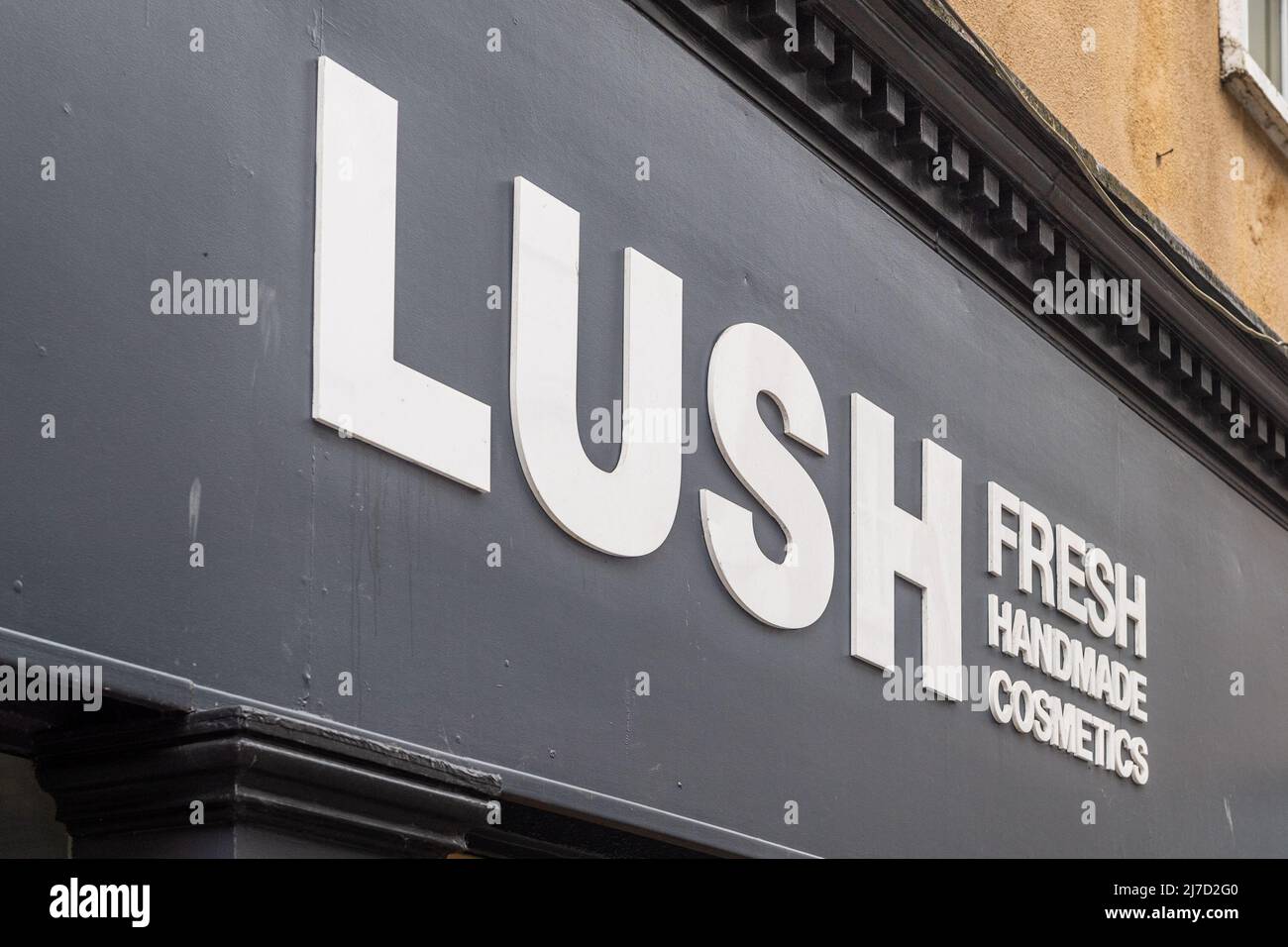 Lussureggiante negozio di cosmetici fatti a mano esterno a Cork, Irlanda. Foto Stock