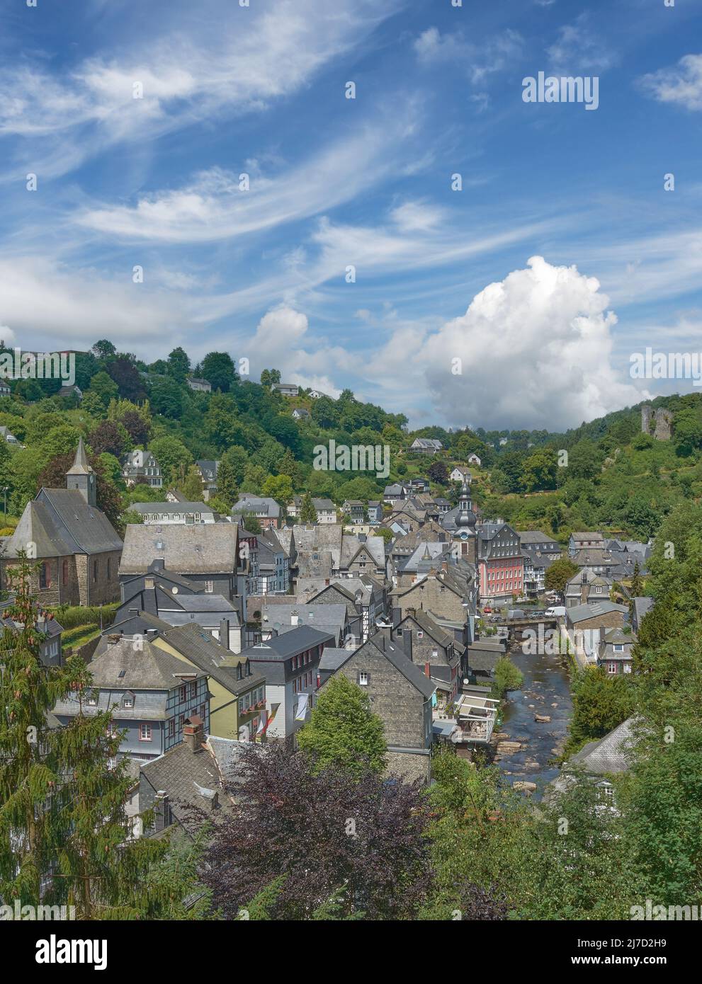 Villaggio di Monschau, l'Eifel, Renania settentrionale-Vestfalia, Germania Foto Stock