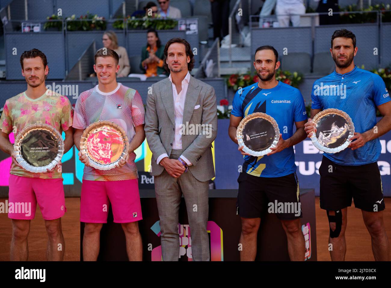 Madrid, Spagna. 08 maggio 2022. Tennis: Mutua Madrid Torneo di tennis aperto - Madrid, Doppia partita, uomini, finale: Wesley Koolhof (NED) e Neal Skupski V Juan Sebastian Cabal (col) e Robert Farah (col). Finalisti, Feliciano Lopez, semifinalisti. Credit: EnriquePSans/Alamy Live News Foto Stock