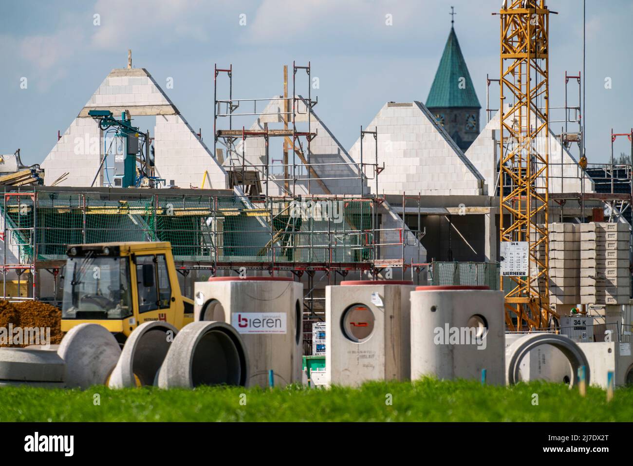 Nuova costruzione di edifici residenziali, 27 case semi-indipendenti e terrazzate, costruzione di conchiglie, progetto residenziale a Bottrop, NRW, Germania Foto Stock