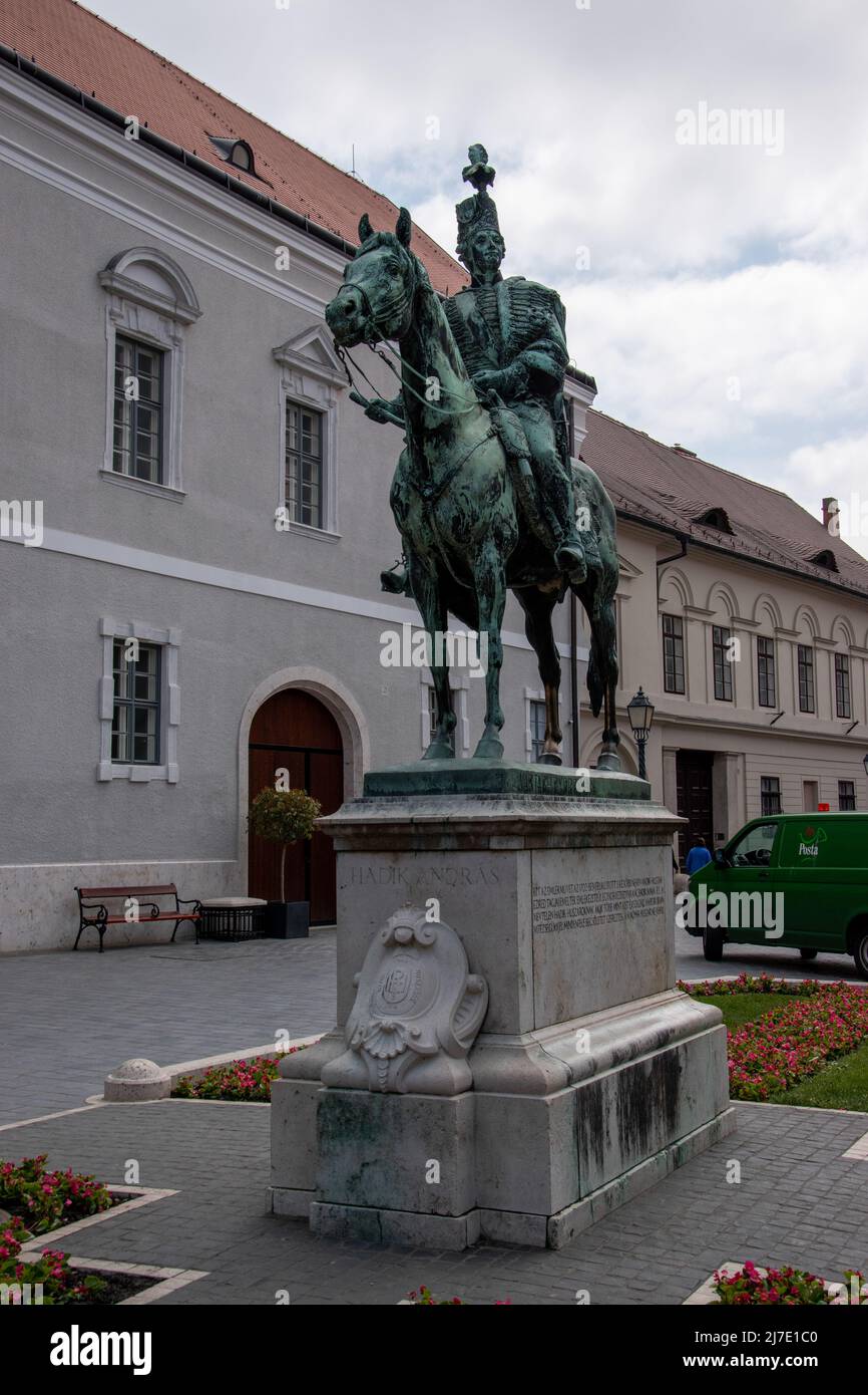 Statua di Andras Hadik a Budapest, Ungheria di György Vastagh. Hadik era un nobile ungherese e un maresciallo di campo dell'esercito asburgico. Era Governatore Foto Stock