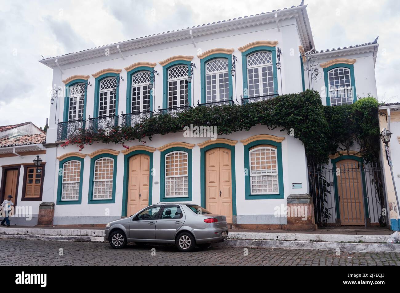 La grande casa coloniale Solar dos Neves usato come residenza da Tancredo de Almeida Neves (ex presidente brasiliano) situato in via Getulio Vargas. Foto Stock