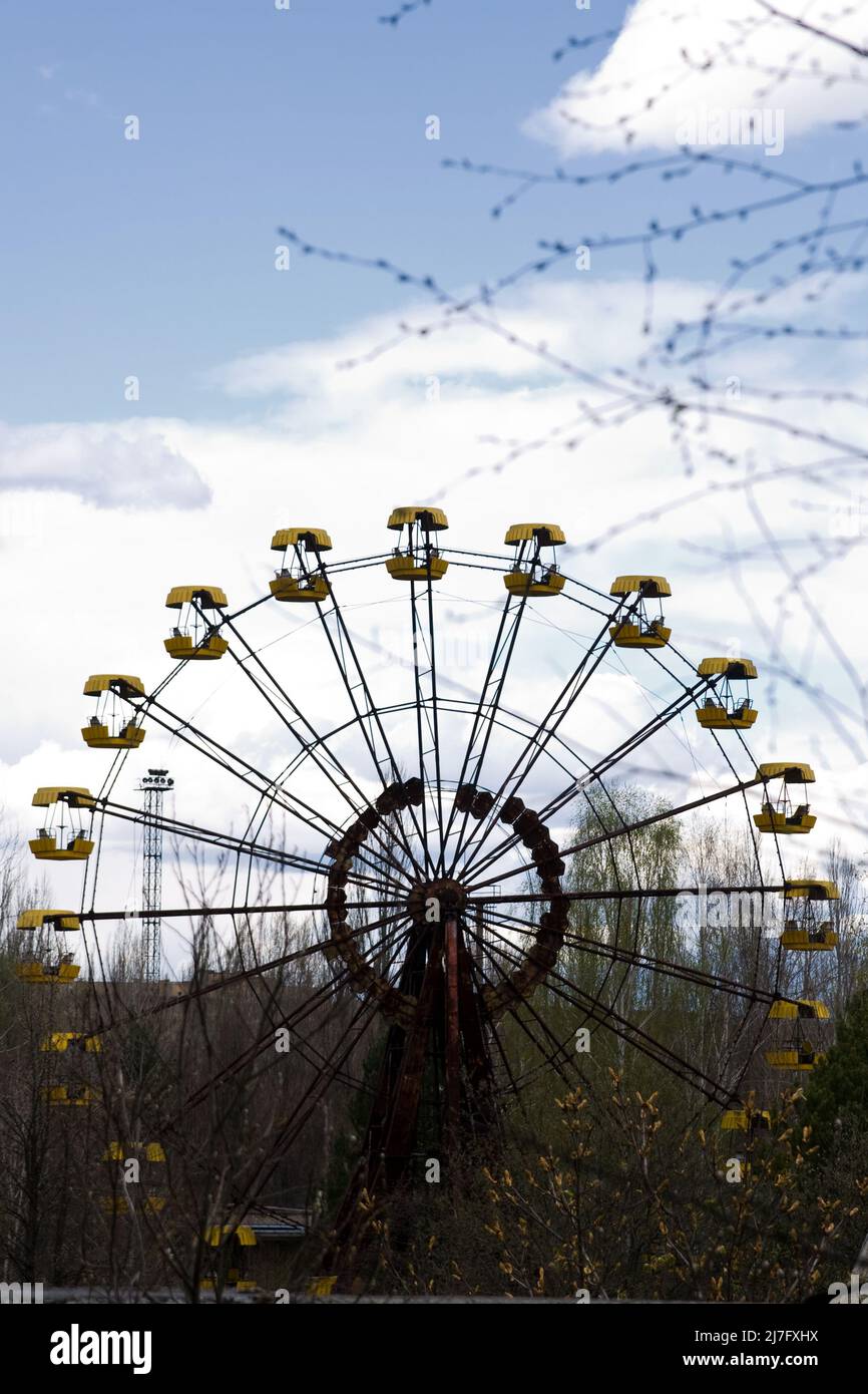 Ruota panoramica nella città fantasma di Pripyat, zona centrale nucleare di Cernobyl Alienation, Ucraina Foto Stock