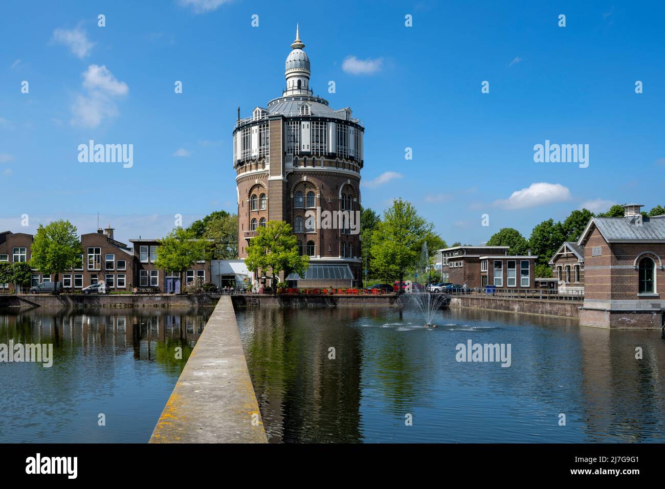 L'ex area dell'acqua potabile con la famosa torre dell'acqua si trova nell'Esch di Rotterdam. E' monumentale e attrae molti turisti. Foto Stock