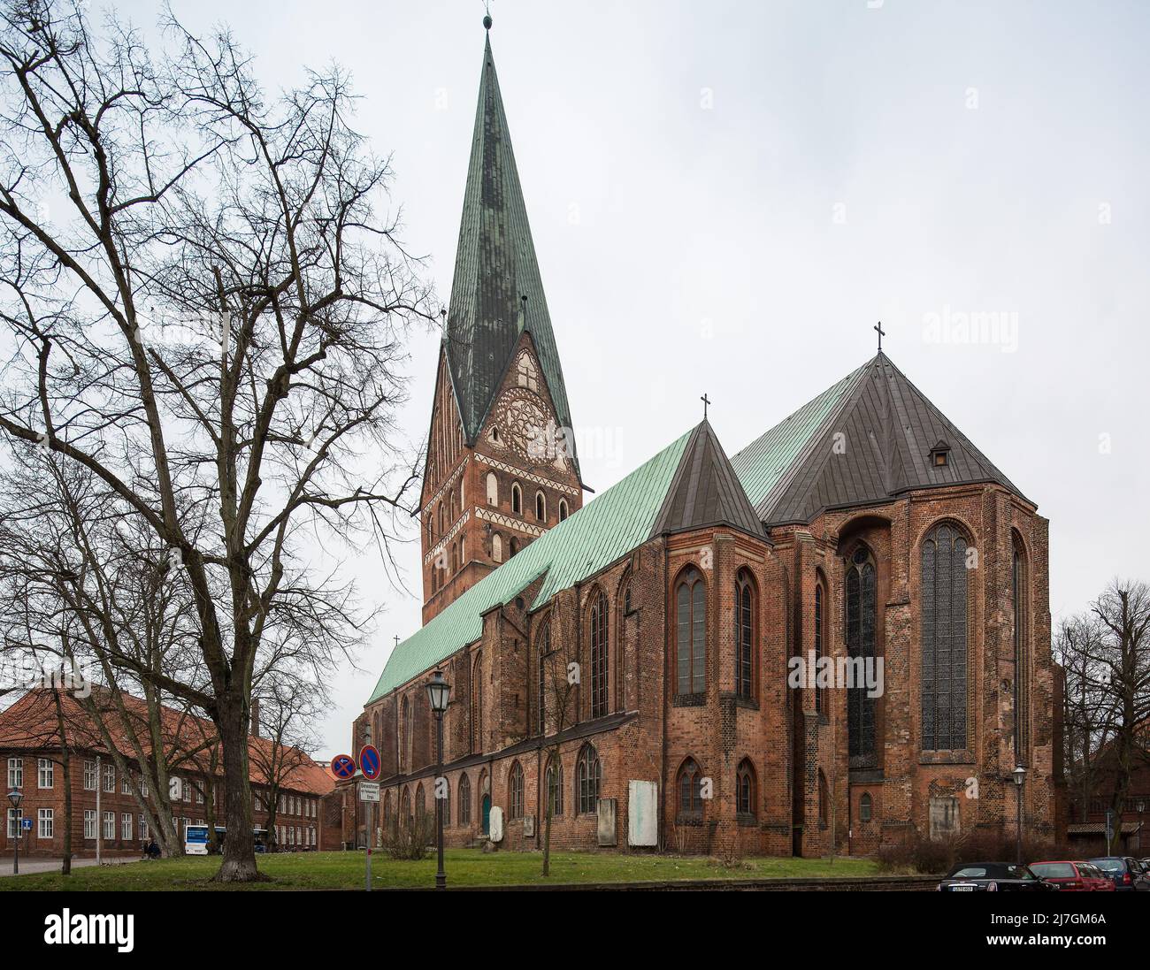 Lüneburg Johanniskirche 93342 erb 1297-1360 fünfschiffige Hallenkirche m poligonalen Chorschlüssen u Kapellenreihe zw d seitl Strepfeilern Turm-OG 1 Foto Stock