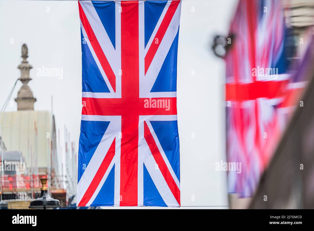 Londra, Regno Unito. 9th maggio 2022. Union Jack in Oxford Street - un'altra parte delle celebrazioni in via di sviluppo per il Giubileo del platino. Credit: Guy Bell/Alamy Live News Foto Stock