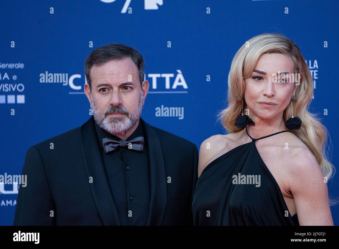 Roma, Italia, 3 maggio 2022 - Fausto Brizzi con la moglie Silvia Salis partecipa al tappeto rosso al premio 'David di Donatello' 2022. Credits: Luigi de Pompeis/Alamy Live News Foto Stock