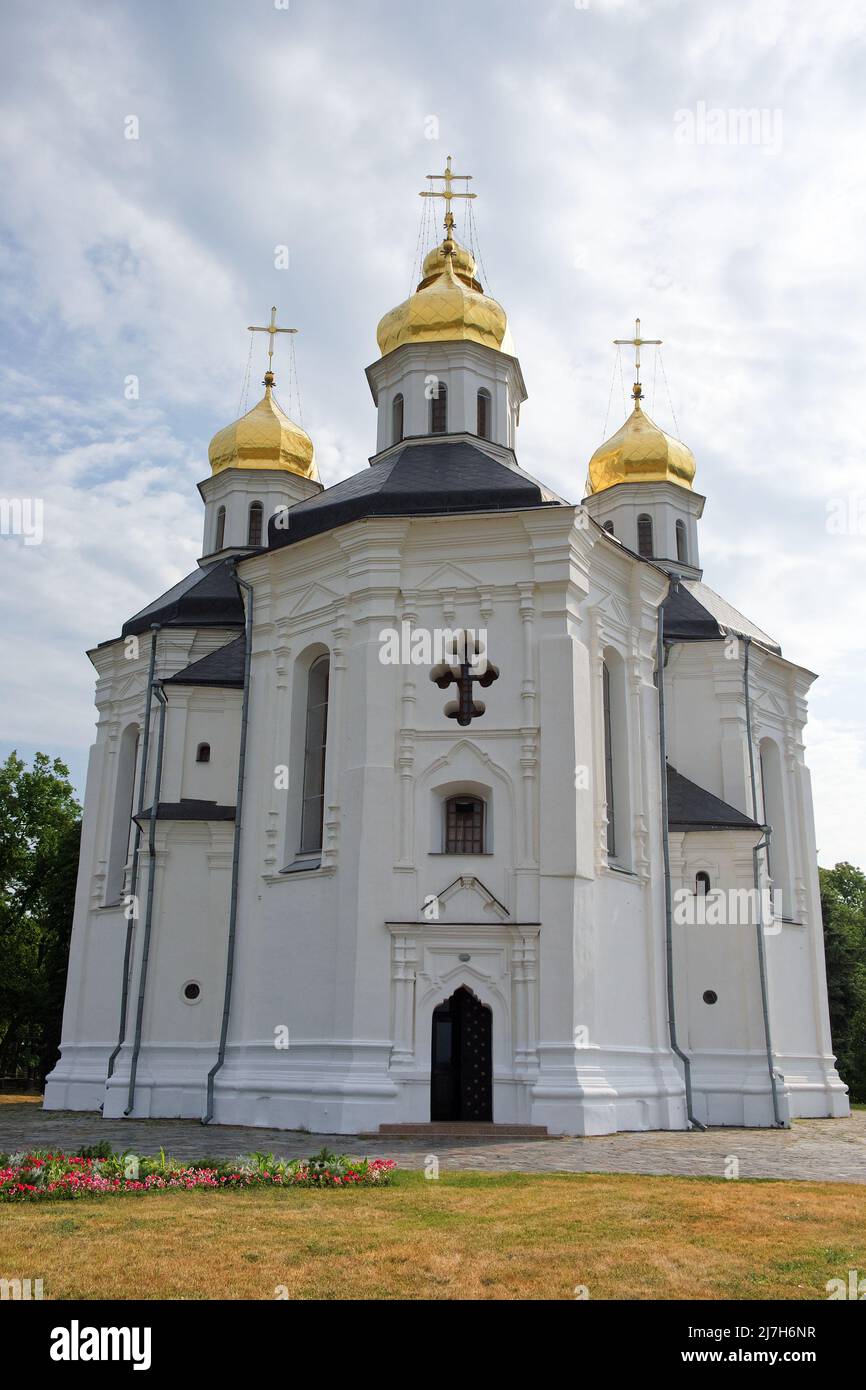 Antica Chiesa Ortodossa Ucraina. Architettura barocca Ucraina. La Chiesa di Caterina è una chiesa funzionante a Chernihiv, Ucraina. La Chiesa è angosciante Foto Stock
