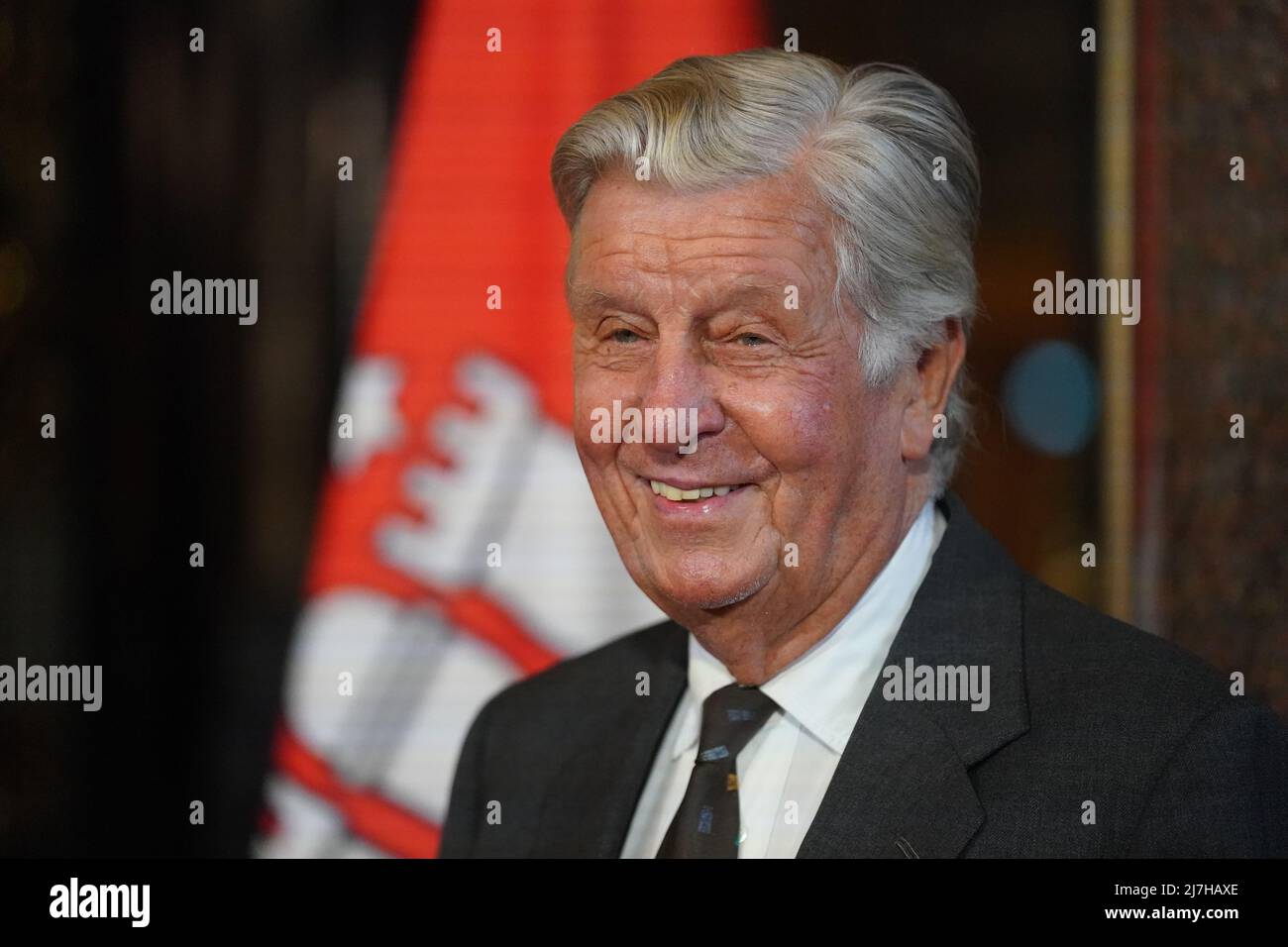 Amburgo, Germania. 06th maggio 2022. Albert Darboven, imprenditore, arriva alla celebrazione dei '100 anni del Übersee Club' presso il Municipio. Credit: Marcus Brandt/dpa/Alamy Live News Foto Stock