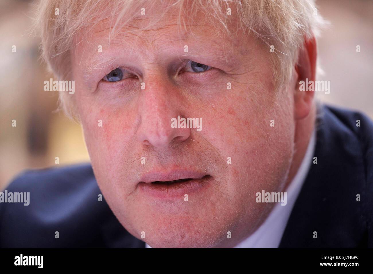 Londra, Regno Unito. 9th maggio 2022. Il primo Ministro Boris Johnson visita alcune delle bancarelle di Downing Street, che ha la sua vetrina di primavera. Dieci bancarelle mostrano alcune delle migliori piccole imprese inglesi. Credit: Mark Thomas/Alamy Live News Foto Stock