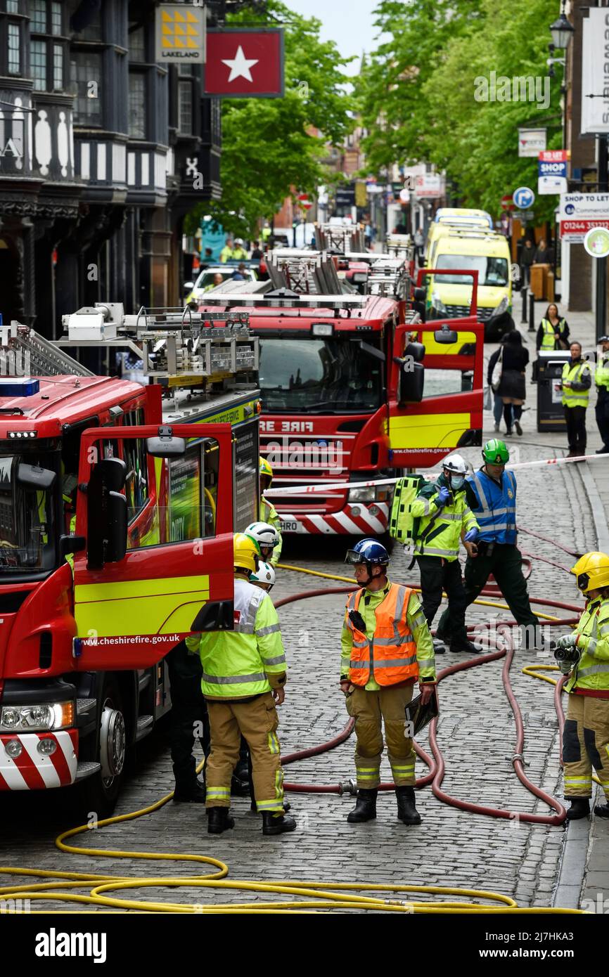 Deva Flame esercizio di formazione multi-agenzia condotto da Cheshire Fire and Rescue Service che si svolge presso il night club Rosies Northgate Street Chester UK Foto Stock