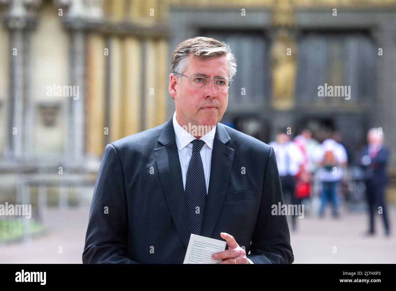 Londra, Inghilterra, Regno Unito. 9th maggio 2022. Presidente del Comitato del 1922 Sir GRAHAM BRADY è visto lasciare il servizio di ringraziamento per il ministro del governo ritardato James Brokenshire. (Credit Image: © Tayfun Salci/ZUMA Press Wire) Foto Stock