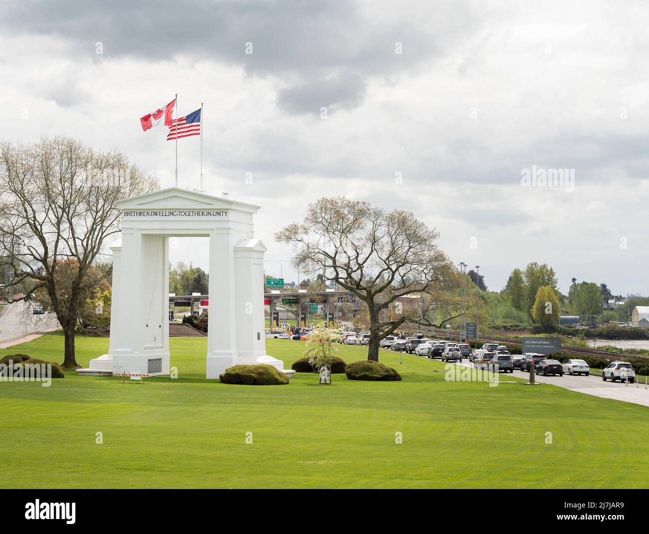 Il Peace Arch Park è situato al confine Douglas, al confine con il Canada, tra Blaine Washington e White Rock BC. Foto Stock