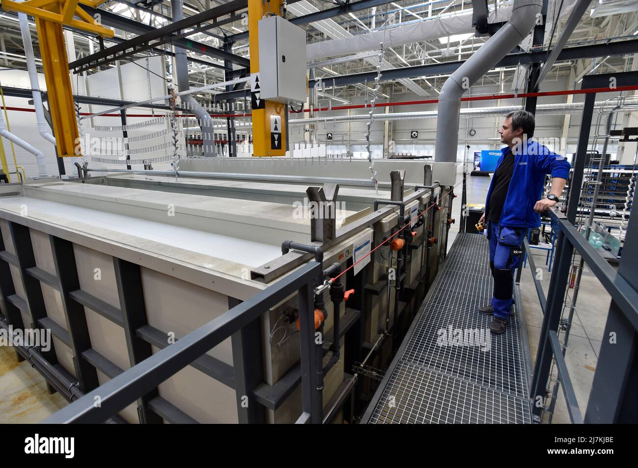 Vsetin, Repubblica Ceca. 10th maggio 2022. Il produttore di sistemi di ombreggiatura Climax ha aperto una nuova sala di produzione a Vsetin, Repubblica Ceca, il 10 maggio 2022. Credit: Dalibor Gluck/CTK Photo/Alamy Live News Foto Stock