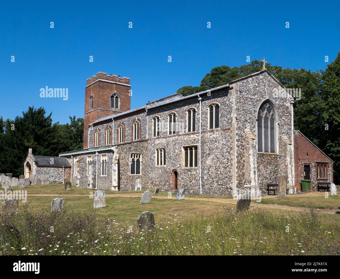 La chiesa parrocchiale di St Mary e St Margaret costruita principalmente in selce a Sprowston, risalente al 14th ° secolo, Sprowston, Norwich, Norfolk, Inghilterra, REGNO UNITO Foto Stock