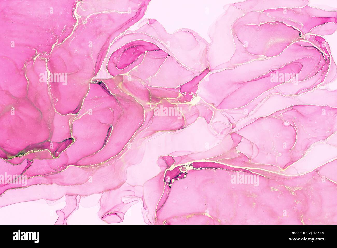 Sfondo astratto con inchiostro alcolico in tonalità rosa con spruzzi d'oro Foto Stock