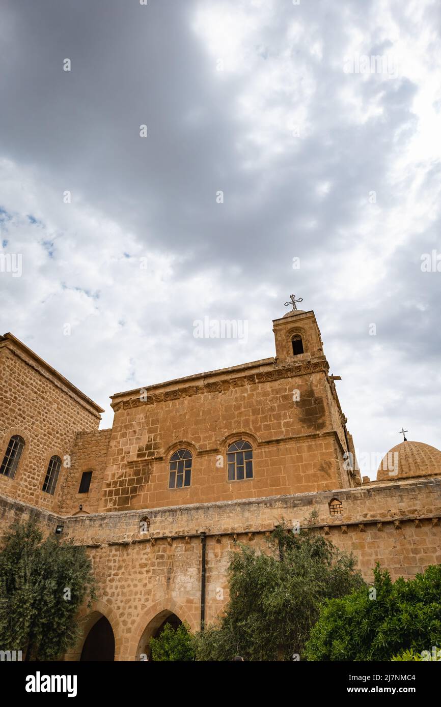 Monastero di Mor Hananyo a Mardin Turchia. Noto anche come monastero di Deyrulzafaran, è un importante monastero ortodosso siriaco. Foto Stock