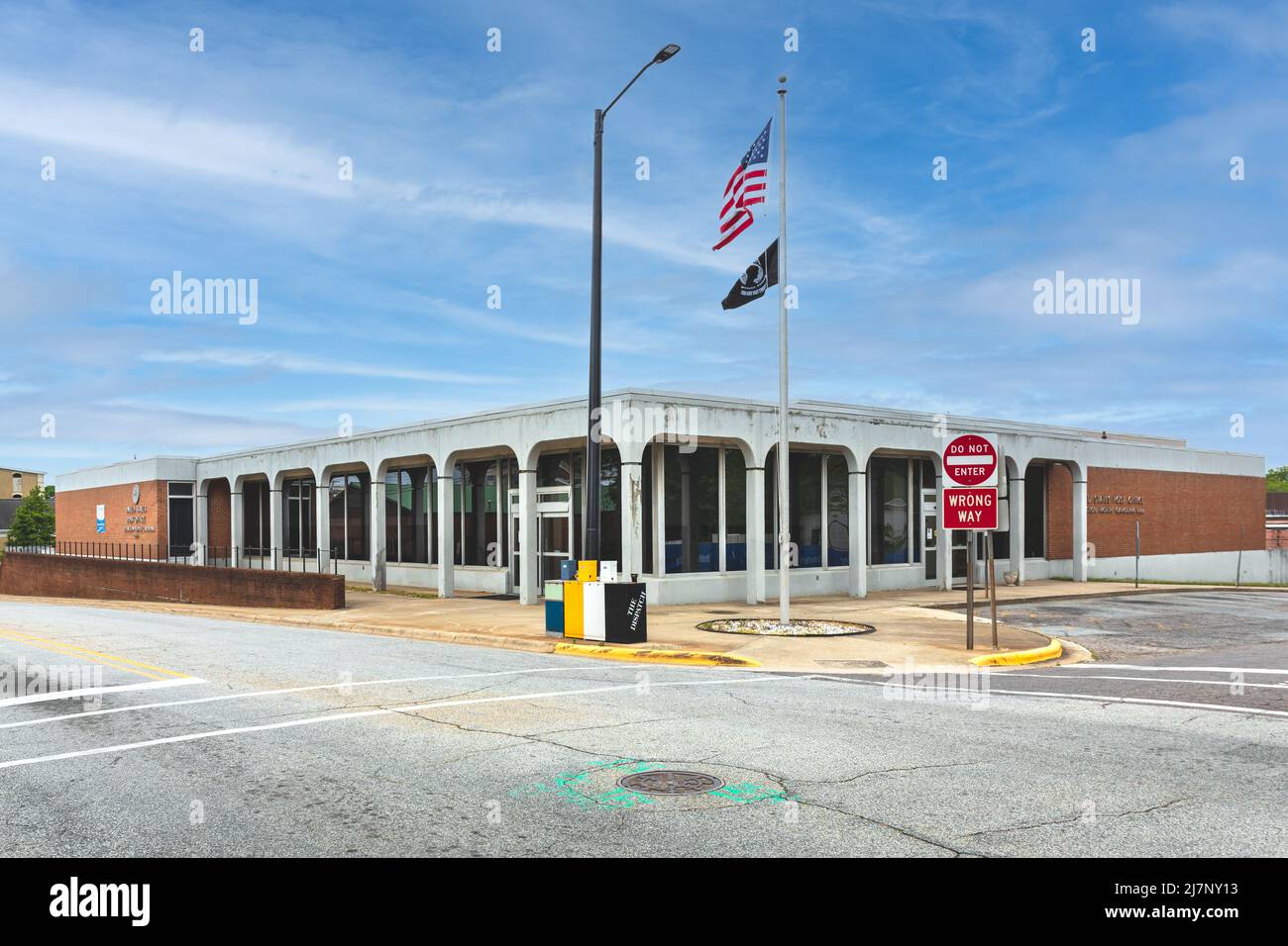 LEXINGTON, NC, USA-8 MAGGIO 2022: Edificio degli uffici postali degli Stati Uniti. Foto Stock