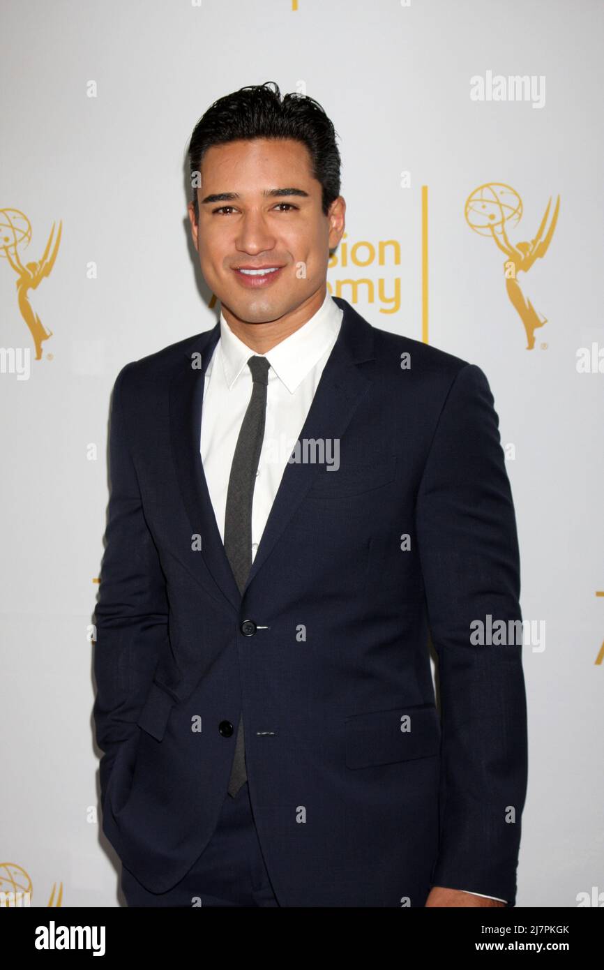 LOS ANGELES - Apr 9: Mario Lopez alla serata con i 'Video Home più divertenti d'America' all'Academy of Television Arts and Sciences il 9 aprile 2014 a North Hollywood, CA Foto Stock