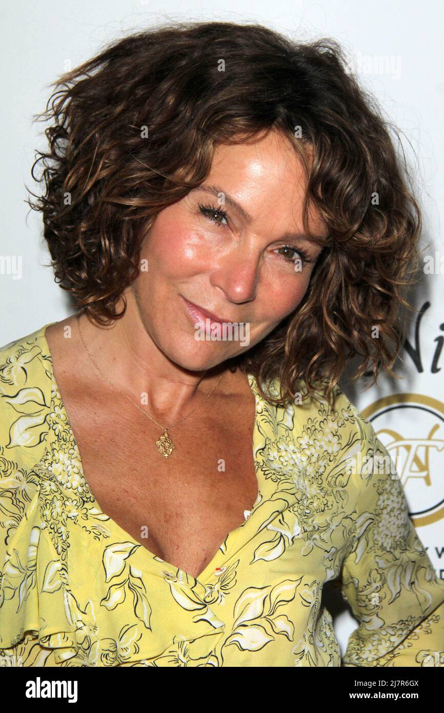 LOS ANGELES - Apr 25: Jennifer Grey al 'Taste for A Cure' annuale 19th a Beverly Wilshire il 25 aprile 2014 a Beverly Hills, CA Foto Stock