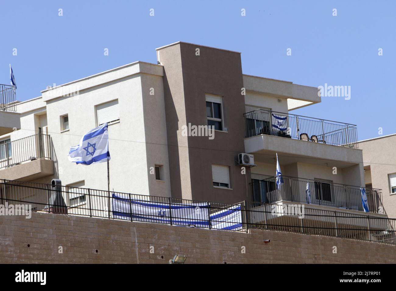 Nablus, Palestina. 10th maggio 2022. Visione generale dei nuovi edifici nell'insediamento ebraico di Shafeet Rahil, a sud di Nablus in Cisgiordania, dopo che il ministro della Difesa israeliano Benny Gantz ha approvato l'unificazione del consiglio di due insediamenti ebraici per la prima volta in 24 anni. Credit: SOPA Images Limited/Alamy Live News Foto Stock