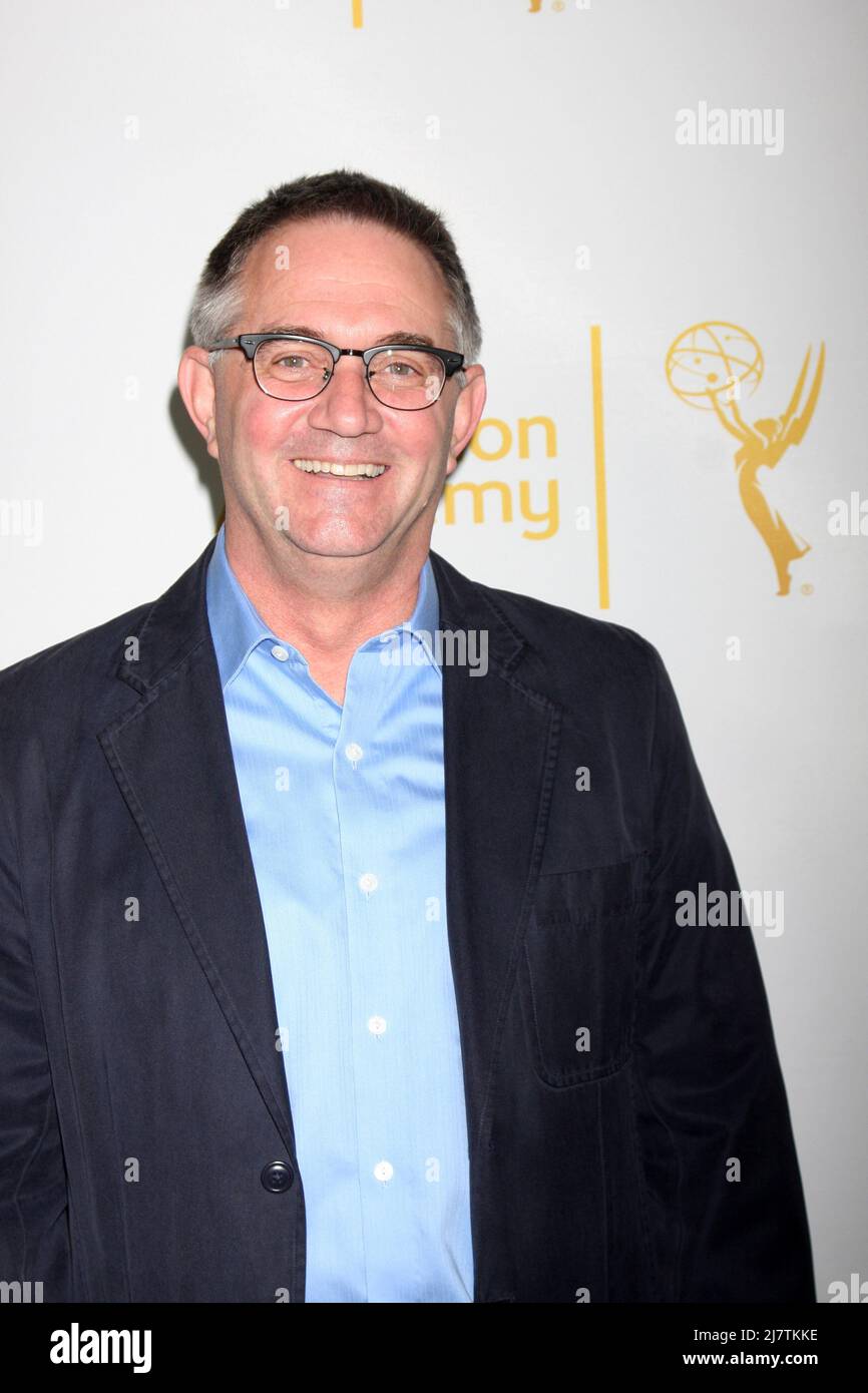 LOS ANGELES - Oct 28: HART Hanson al 'Showrunner: The Art of Running A TV Show' Screening al Leonard H. Goldenson Theatre il 28 ottobre 2014 a North Hollywood, CA Foto Stock