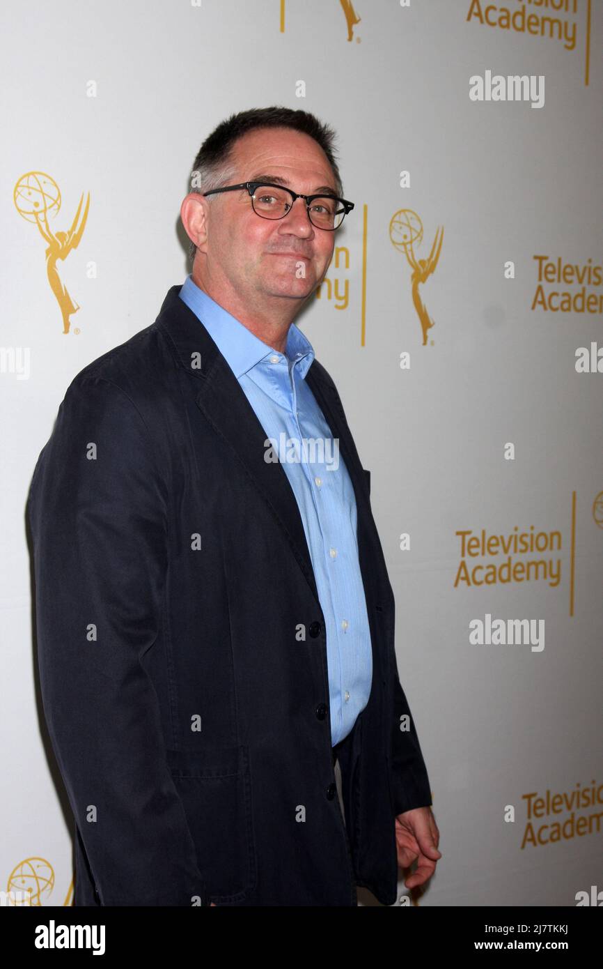 LOS ANGELES - Oct 28: HART Hanson al 'Showrunner: The Art of Running A TV Show' Screening al Leonard H. Goldenson Theatre il 28 ottobre 2014 a North Hollywood, CA Foto Stock