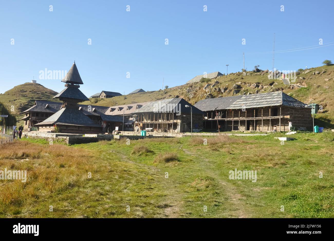 Mandi, Himachal Pradesh, India - 10 16 2021: Antico tempio Parashar rishi che si trova ad un'altitudine di 2.730 metri (8.960 piedi) nel distretto di Mandi, Himachal Pradesh Foto Stock