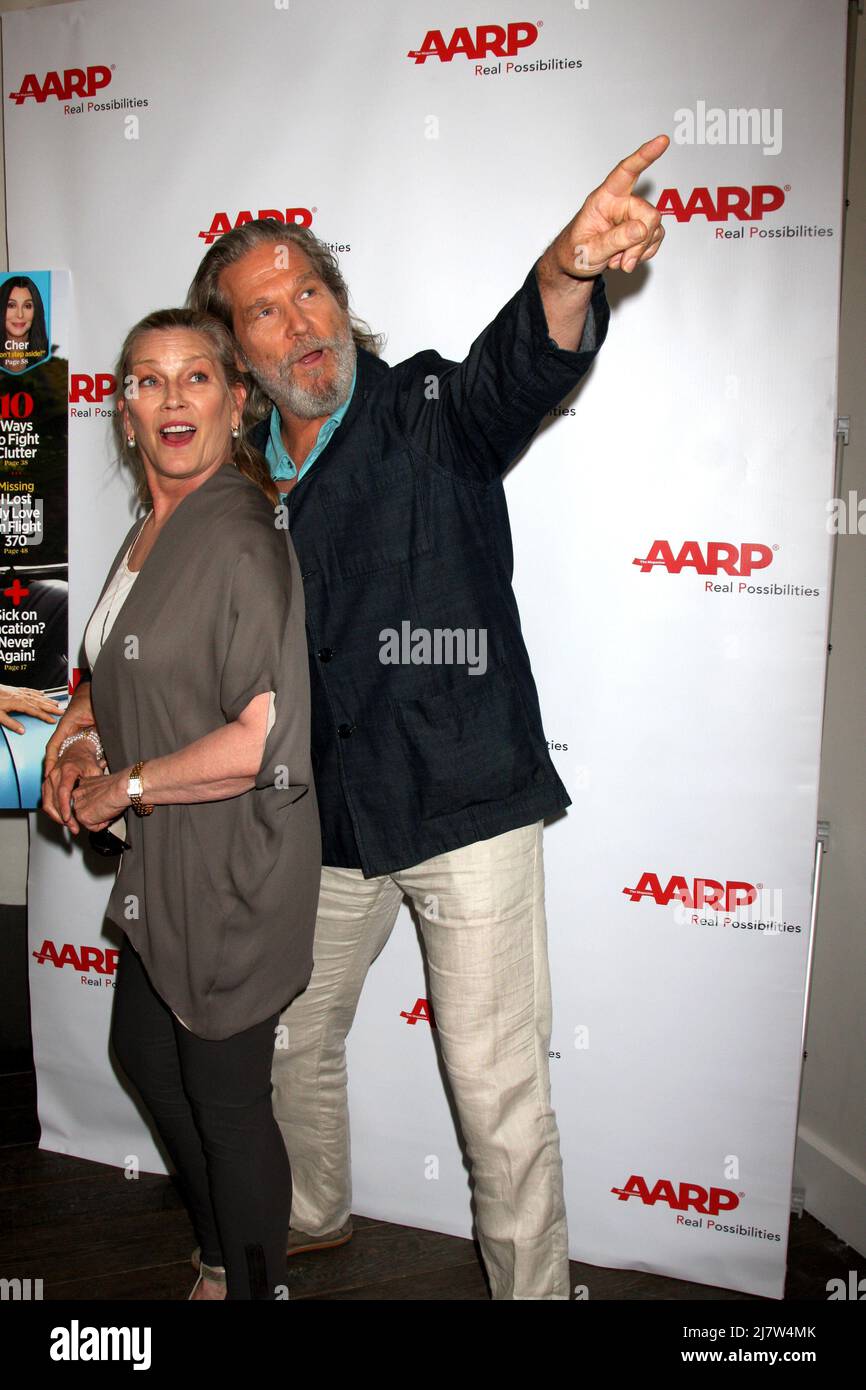 LOS ANGELES - AGO 1: Susan Bridges, Jeff Bridges presso l'AARP Luncheon IHO Jeff Bridges allo Spago il 1 agosto 2014 a Beverly Hills, CA Foto Stock