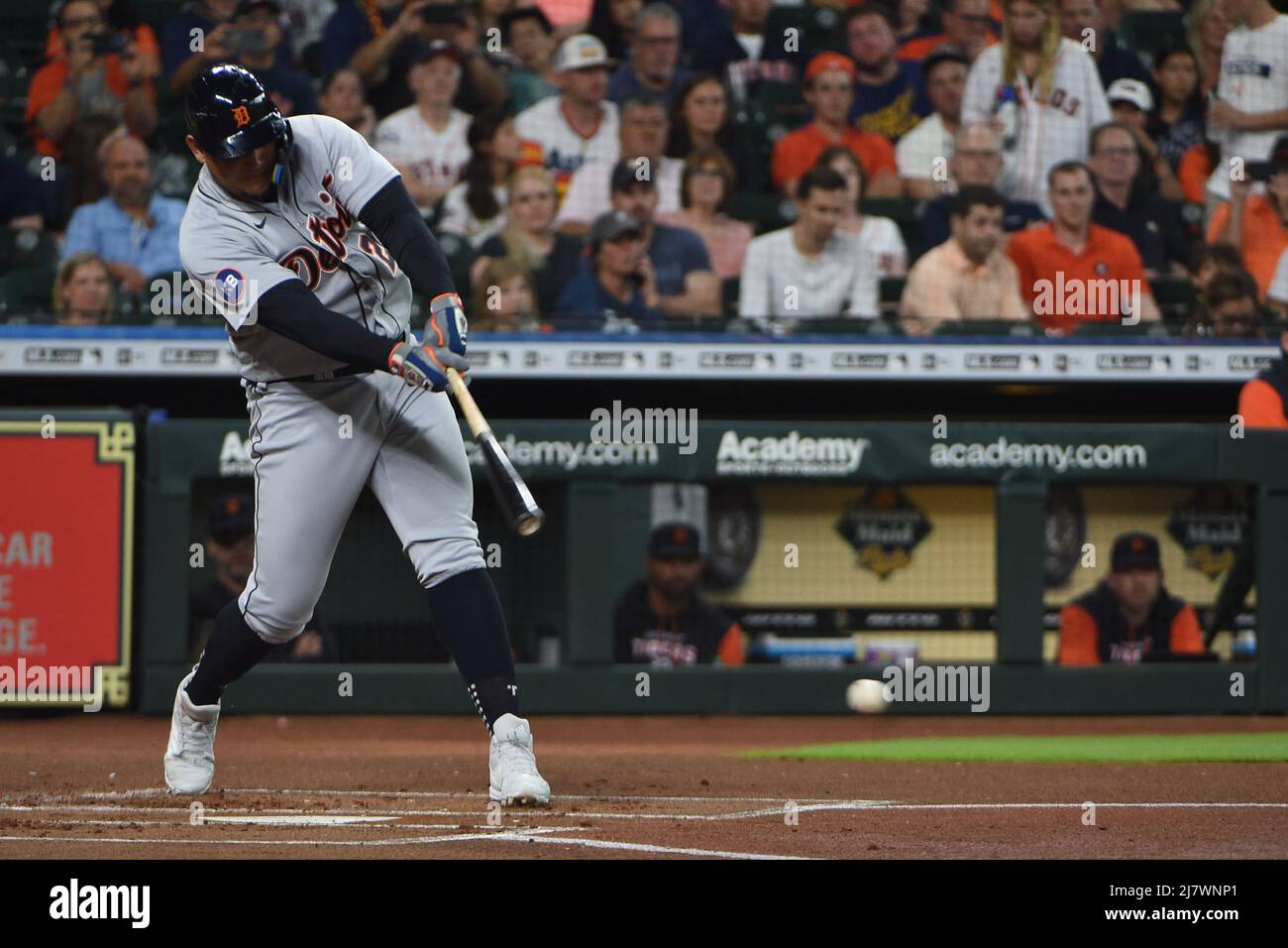 La partita MLB tra gli Houston Astros e i Detroit Tigers giovedì 6 maggio 2022 al Minute Maid Park di Houston, Texas. Gli Astros sconfissero il Tig Foto Stock