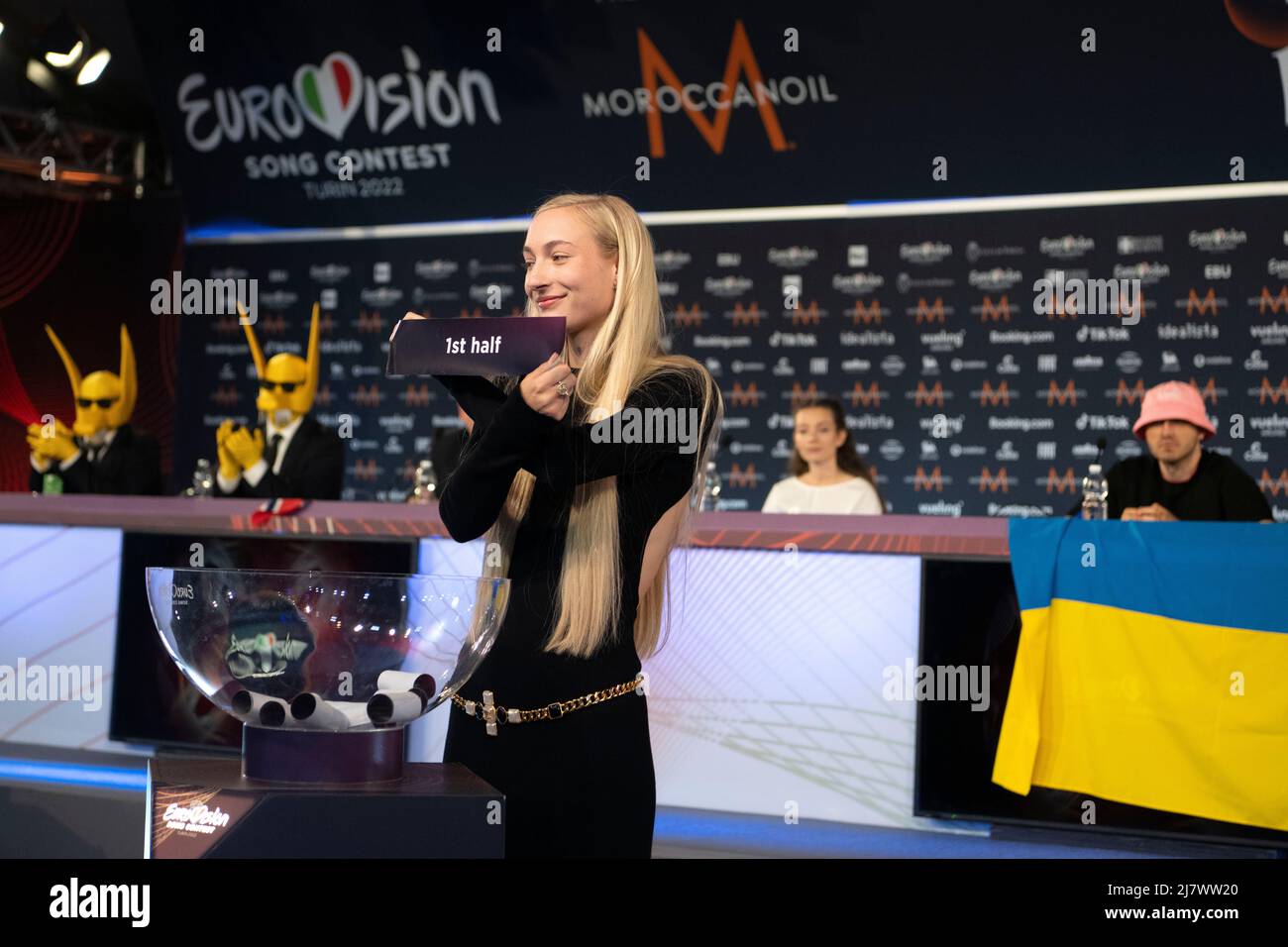 TORINO 20220510 S10 dai Paesi Bassi durante una conferenza stampa dopo la prima semifinale di Eurovisione 2022. Foto: Jessica Gow / TT code 10070 Foto Stock