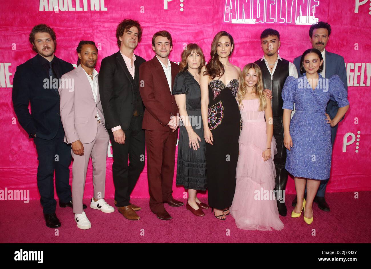 West Hollywood, Stati Uniti. 10th maggio 2022. Philip Ettinger, Antjuan Tobias, Hamish Linklater, Charlie Rowe, Allison Miller, Emmy Rossum, Olivia Jellen, Tonatiuh, Molly Ephraim, Alex Karpovsky, Chad Hamilton. Peacock ospita un esclusivo Screening e Premiere per 'Angelyne' tenuto presso il Pacific Design Center di West Hollywood. - 10 Maggio 2022 - West Hollywood, USA. *** Local Caption *** 38788897 Credit: CORDON PRESS/Alamy Live News Foto Stock