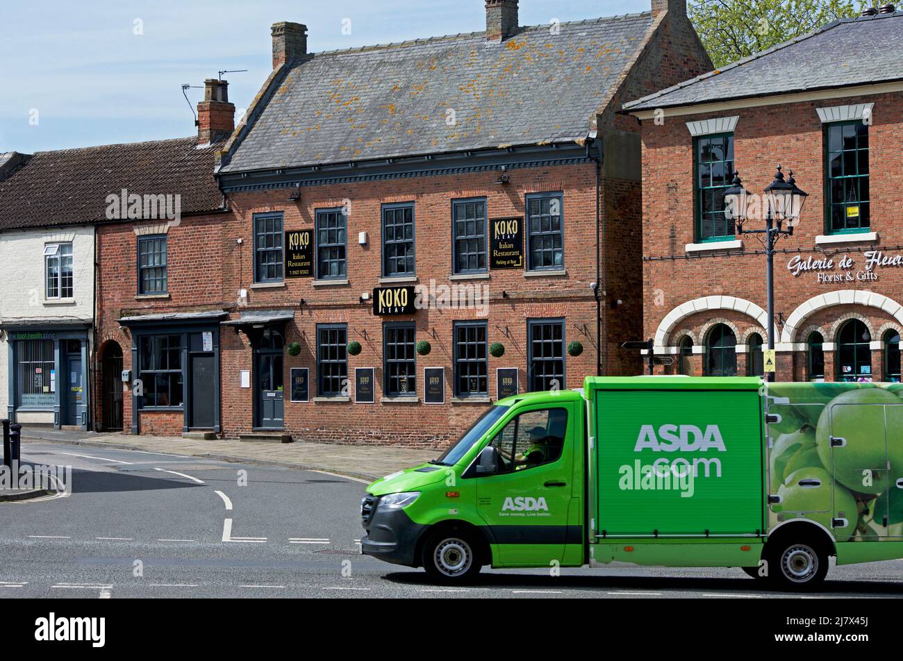 ASDA consegna furgone a Epworth, North Lincolnshire, Inghilterra Regno Unito Foto Stock