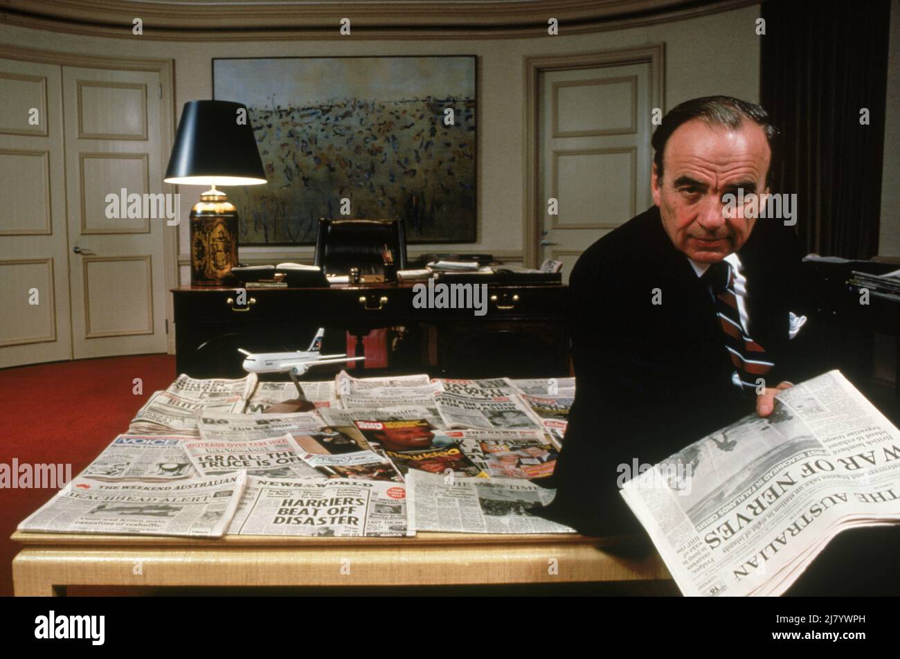 Rupert Murdoch nel suo ufficio, 1982 Foto Stock