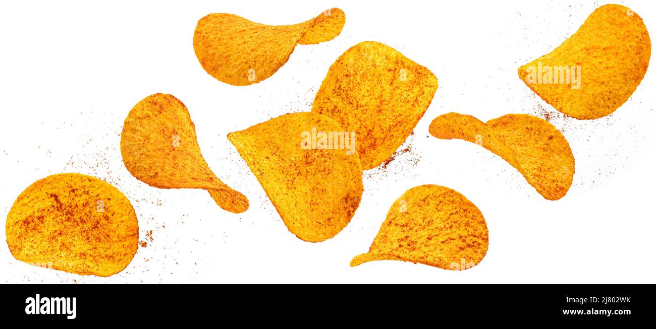 Spicy potato chips isolati su sfondo bianco Foto Stock