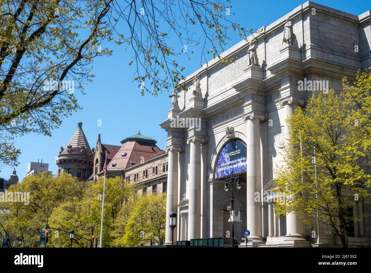 L'ingresso al Museo Americano di Storia Naturale dopo la rimozione della Statua Equestre di Theodore Roosevelt, New York City, USA 2022 Foto Stock