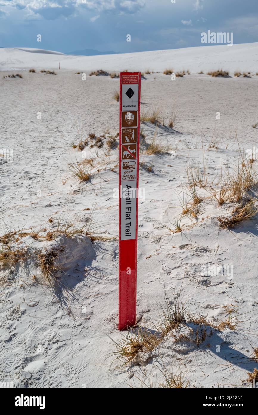 White Sands NP, NM, USA - 13 maggio 2021: The Alkali Flat Trail Foto Stock