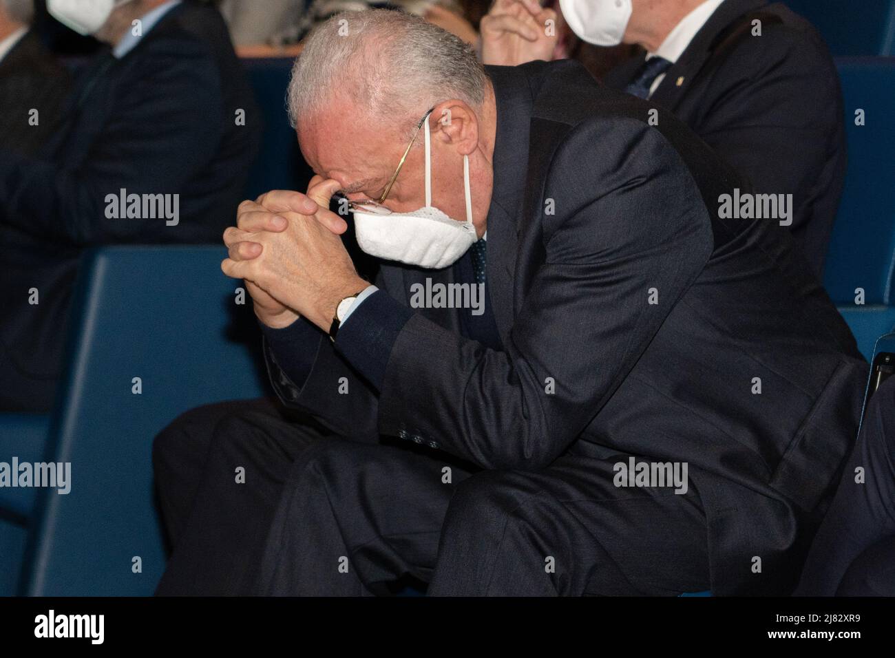 Napoli, Italia. 12th maggio 2022. Vincenzo De Luca, Presidente della Regione Campania all'Assemblea pubblica "coesione Sud" organizzata dall'Unione industriale di Napoli. Credit: Independent Photo Agency/Alamy Live News Foto Stock
