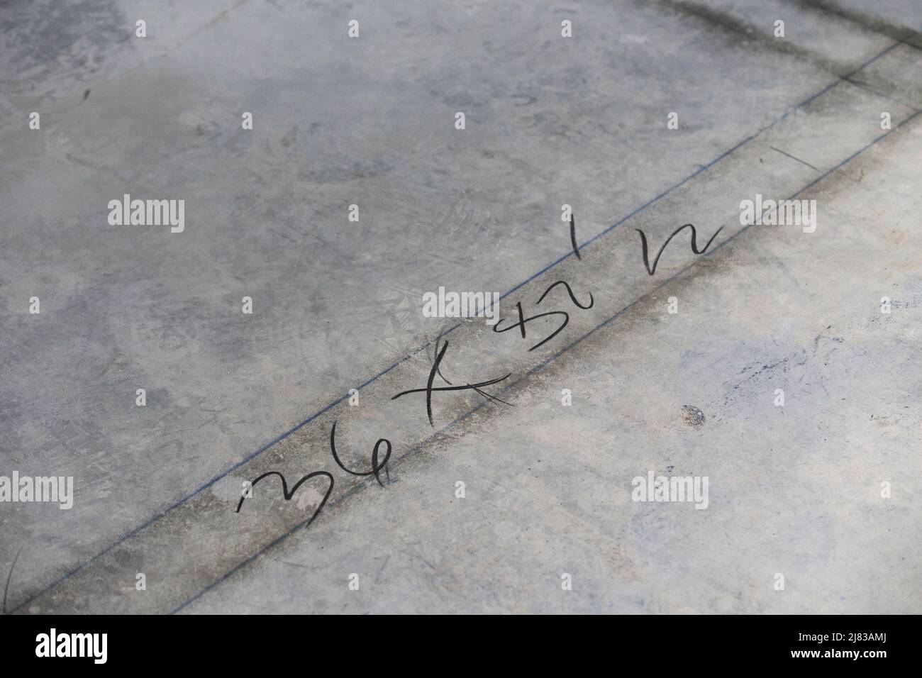 rivestimento per strutture in acciaio zincato e installazione a secco Foto Stock