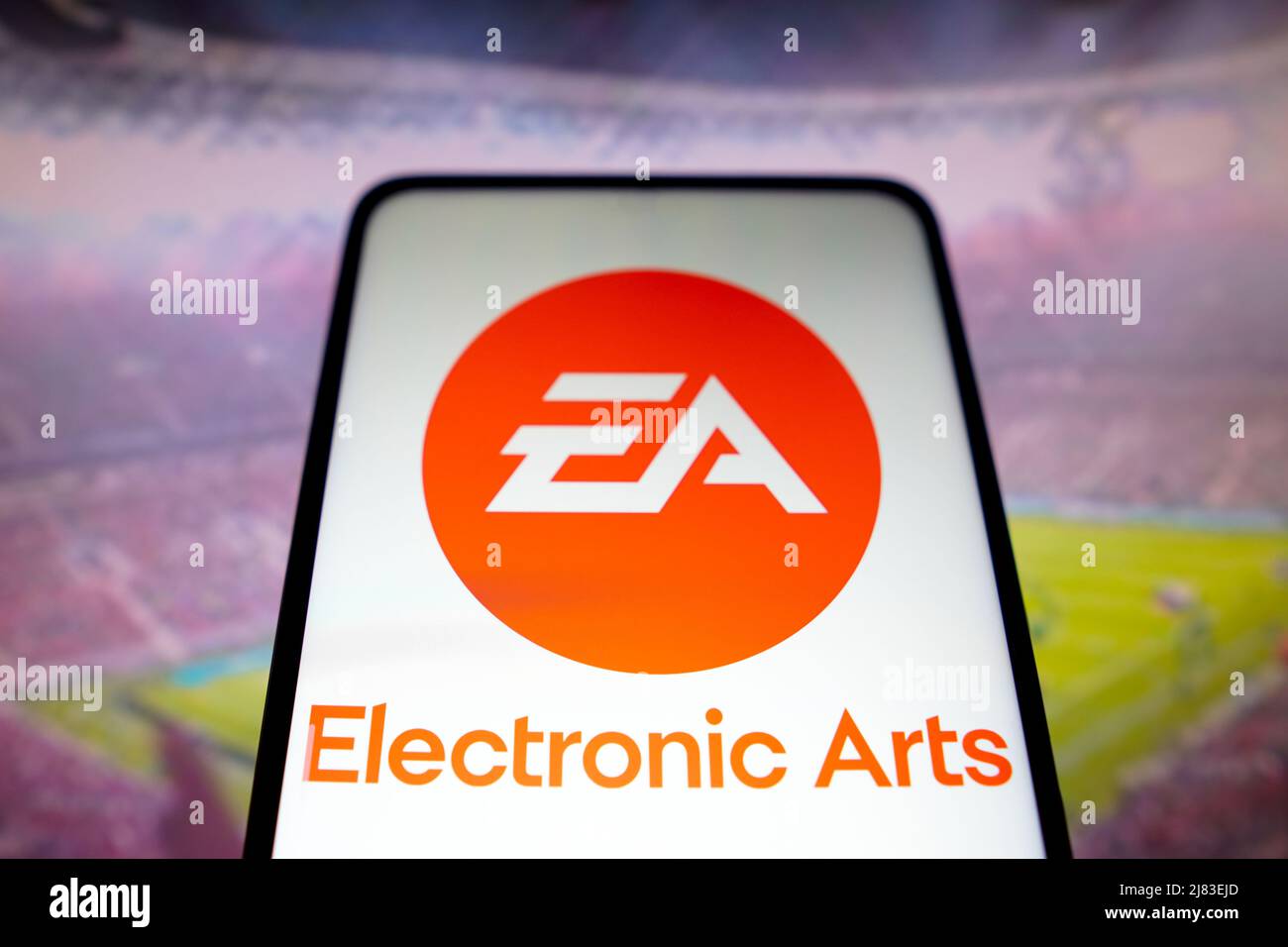 Brasile. 12th maggio 2022. In questa figura, il logo di Electronic Arts Inc. (EA) viene visualizzato sullo schermo dello smartphone. (Foto di Rafael Henrique/SOPA Images/Sipa USA) Credit: Sipa USA/Alamy Live News Foto Stock