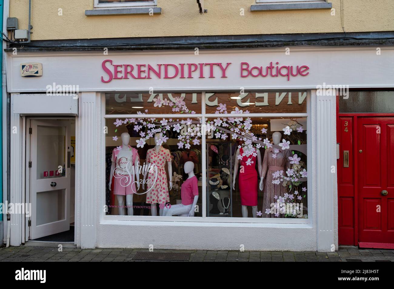 Kilkenny, Irlanda- 20 aprile 2022: Serendipity Boutique store a Kilkenny, Irlanda. Foto Stock