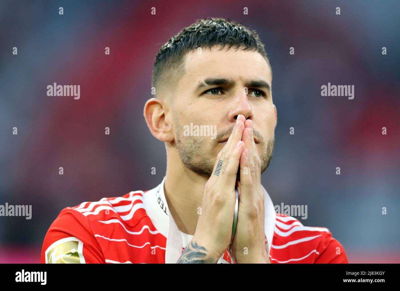 Lucas Hernandez del Bayern Muenchen Deutscher Fussball Meister 2022 FC Bayern MŸnchen Muenchen Monaco di Baviera , Germania 9.4.2022 FC Bayern Muenchen VFB Stoccarda Calcio Fussball Bundesliga Saison 2021 / 2022 presso l'Allianz Arena © diebilderwelt / Alamy Stock Foto Stock