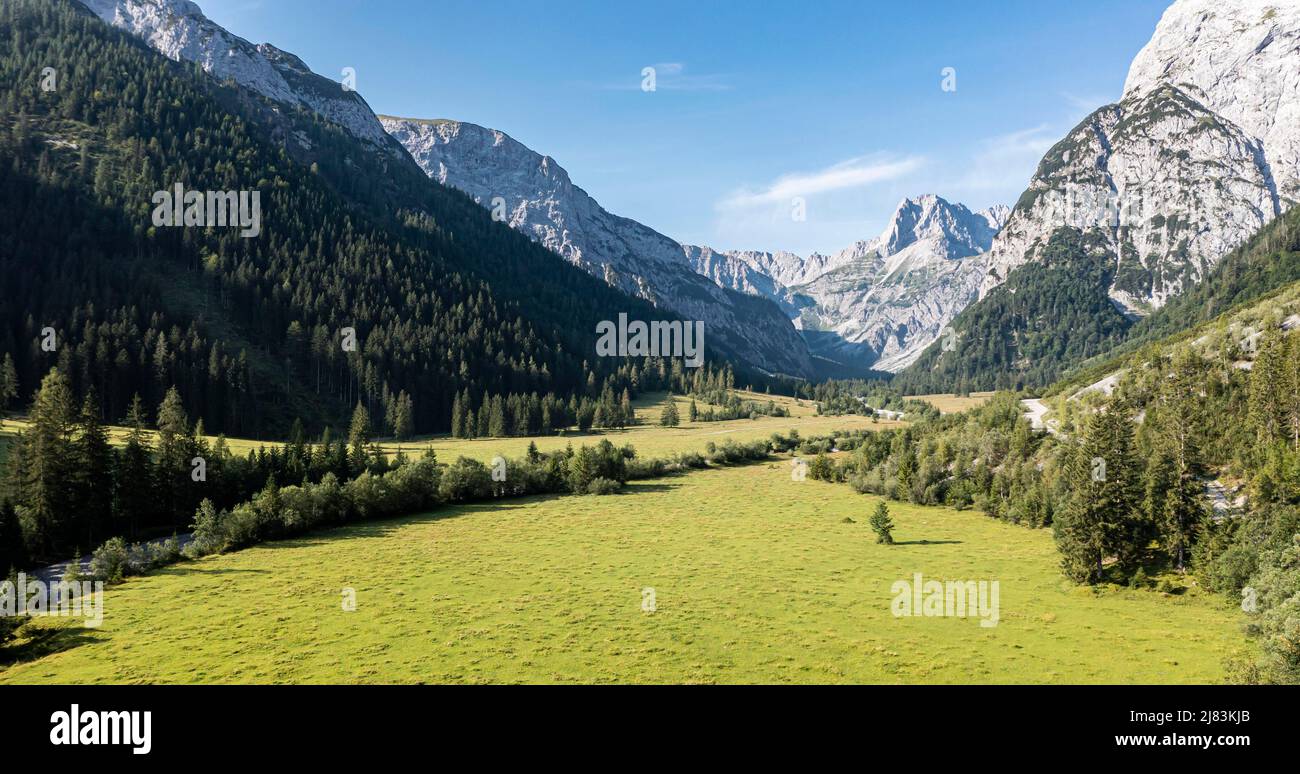 Paesaggio montano idilliaco, Gramaital, vista su una valle di montagna vicino Pertisau, Tirolo, Austria Foto Stock