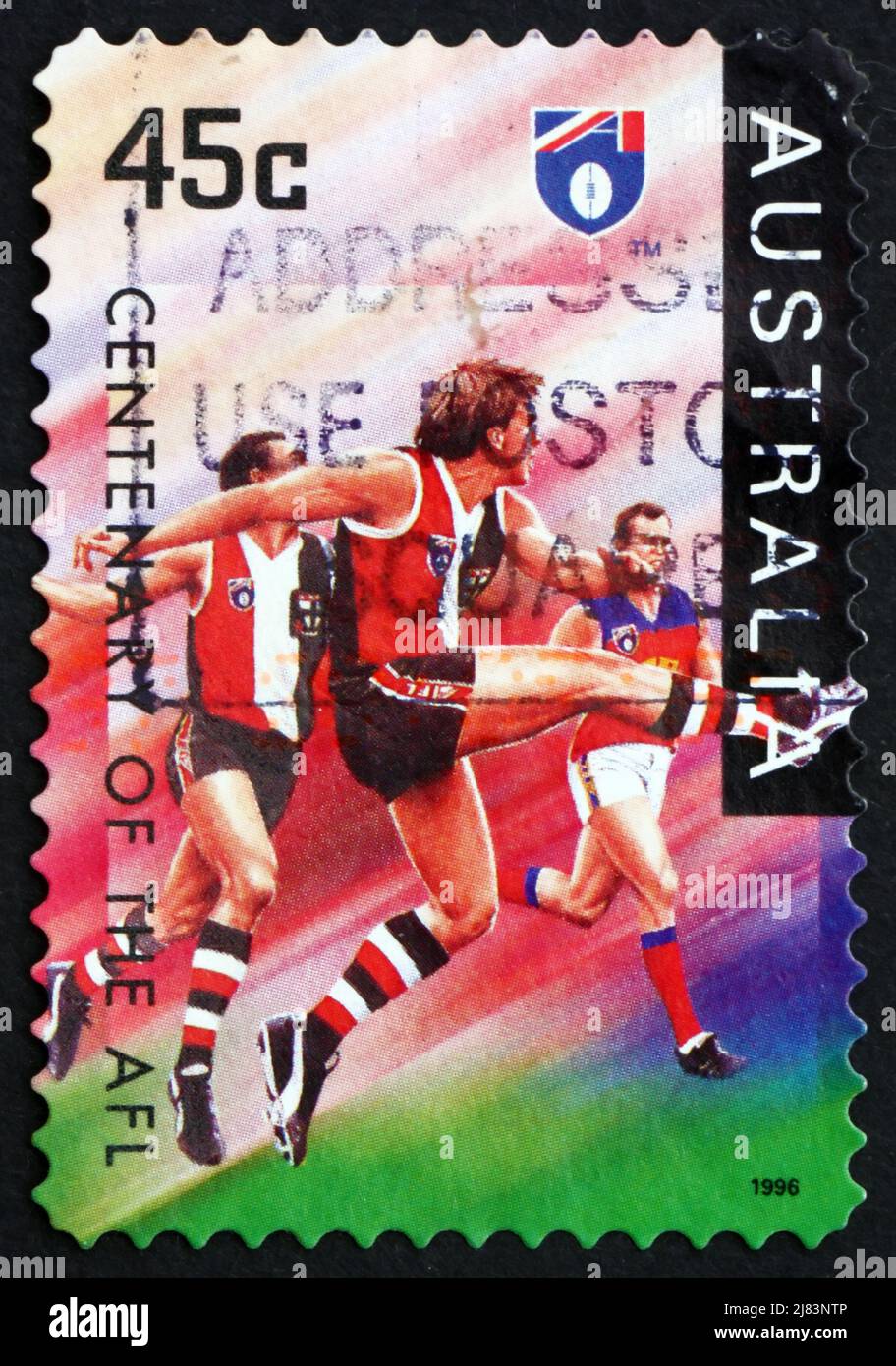 AUSTRALIA - CIRCA 1996: Un francobollo stampato in Australia mostra St. Kilda Saints, Centenario della Australian Football League, circa 1996 Foto Stock